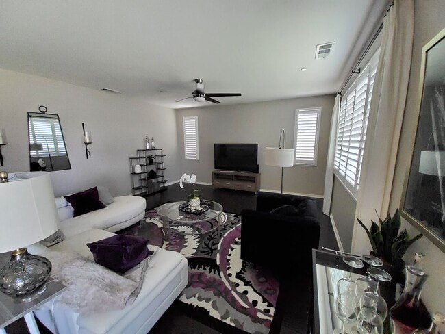 Building Photo - 23 White Alder Dr