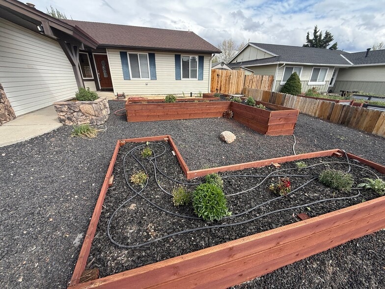 Building Photo - 3654 Koskela Dr