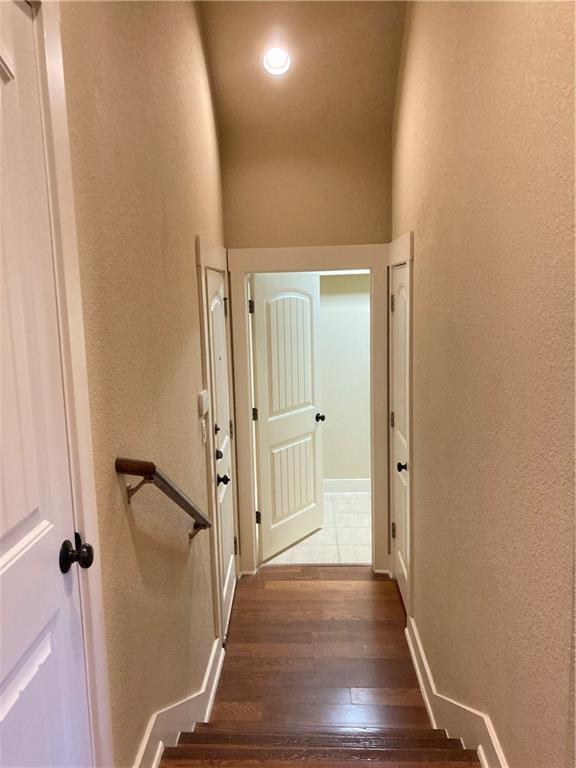 Building Photo - 2930 Grand Oaks Loop