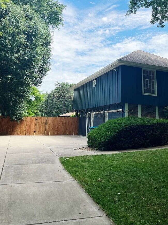 Building Photo - 12306 Pawnee Ln