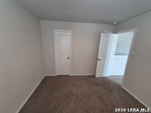Building Photo - 465 Middle Grn Lp