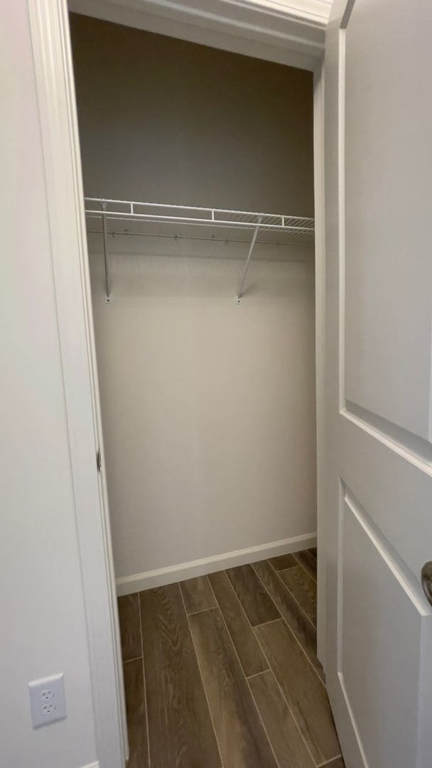 Building Photo - AVALON BLUFF......3 Bedroom 2 Bath