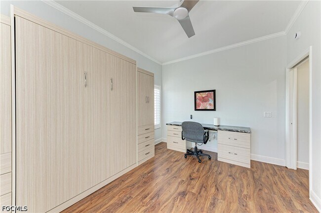 Building Photo - 14813 Laguna Dr