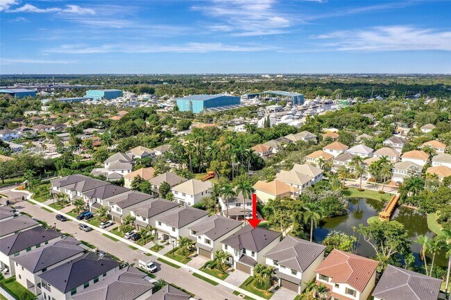 Building Photo - 1427 SW 23rd St