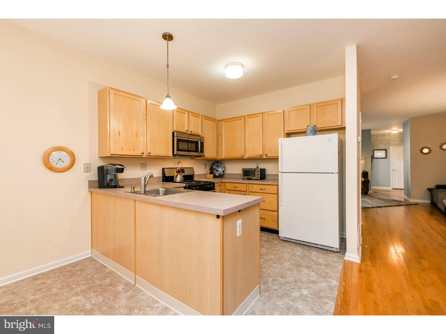 Building Photo - 556 Cork Cir