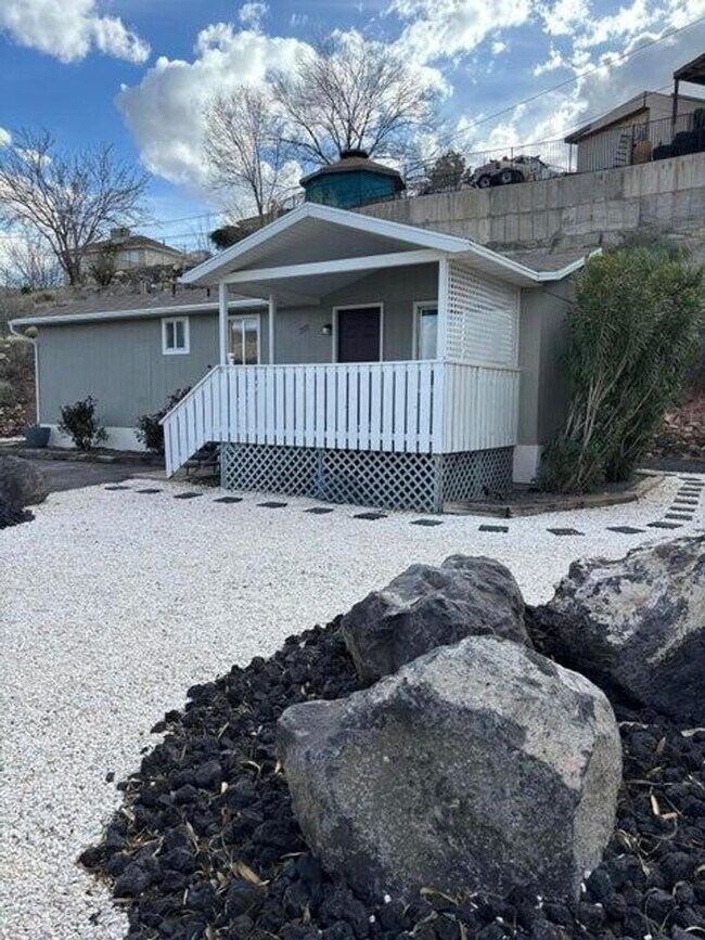 Primary Photo - 2 Bed Home For Rent