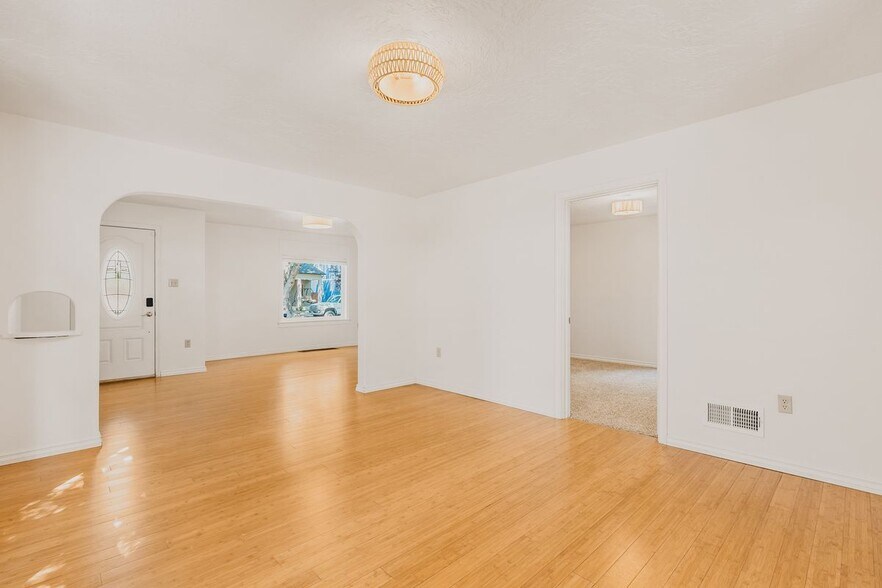 Building Photo - 1610 N 10th St