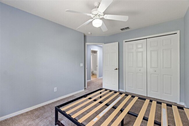 Building Photo - 546 Windsor Pl