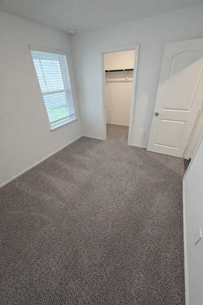 Building Photo - 6059 Canyon Dawn Dr