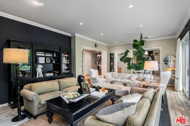 Building Photo - 3470 Consuelo Dr