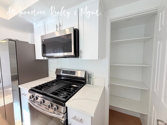 Building Photo - 2136 Via Sonora