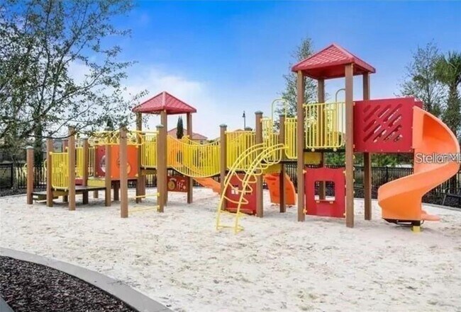 Building Photo - 7132 Oakmoss Loop