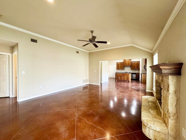Building Photo - 9820 Salem Way