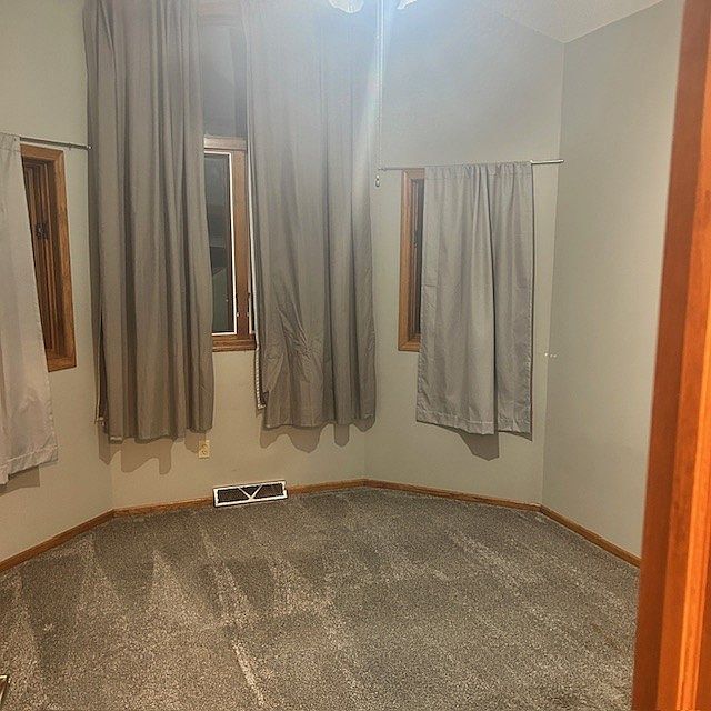 Building Photo - 629 Hawthorne Ln