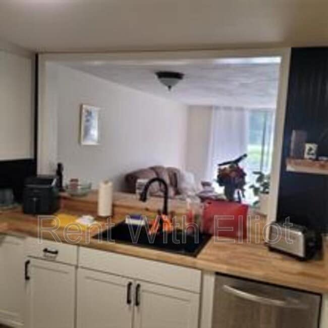 Building Photo - 7173 Orange Dr