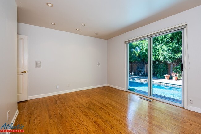 Building Photo - Charming Atherton Home | Desirable Locatio...