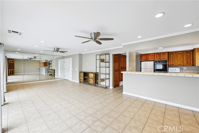 Building Photo - 5012 Seashore Dr