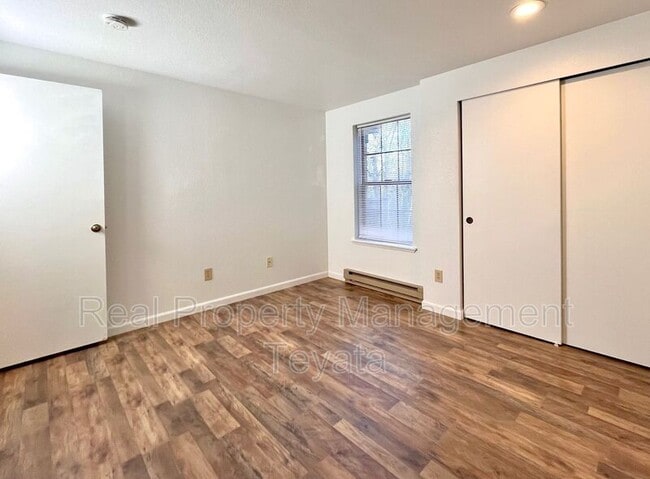 Building Photo - 1334 Puget St