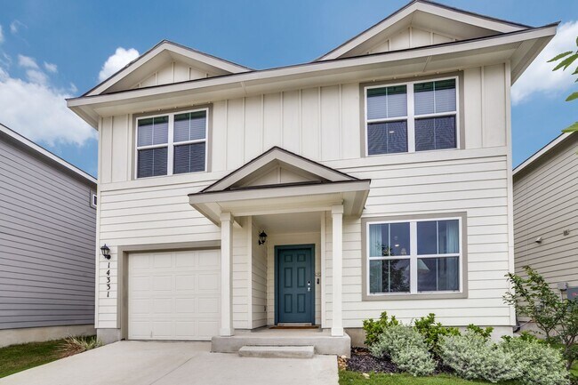 Building Photo - Beautiful 5-Bedroom Home in Riverstone at Westpointe