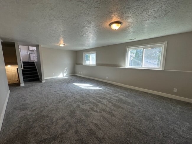 Building Photo - 1175 W 1420 N