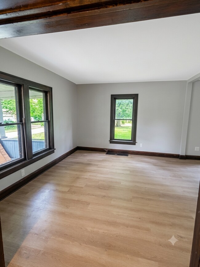 Building Photo - 4028 Harper Ave