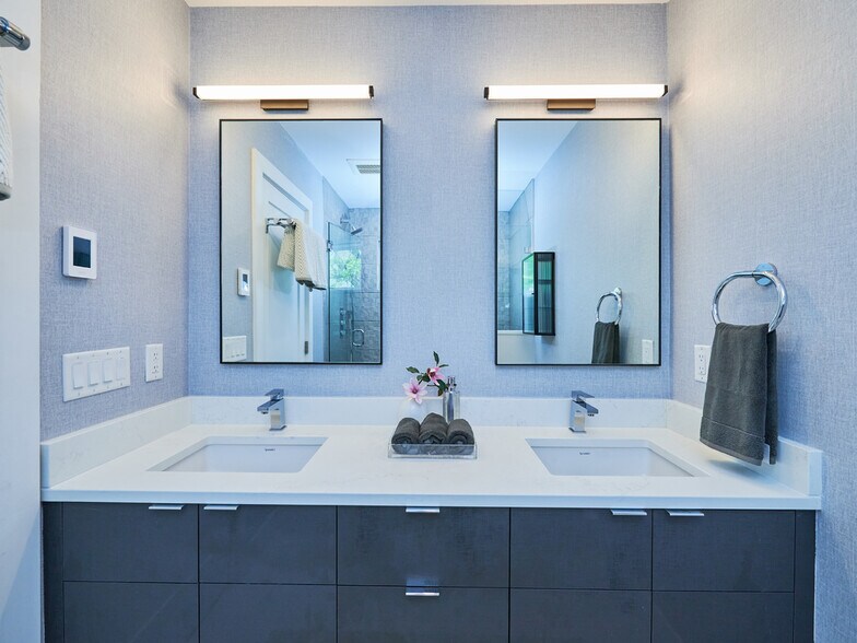 Building Photo - 55 Union St