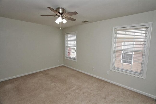 Building Photo - 2210 Orchard Park Cir NW