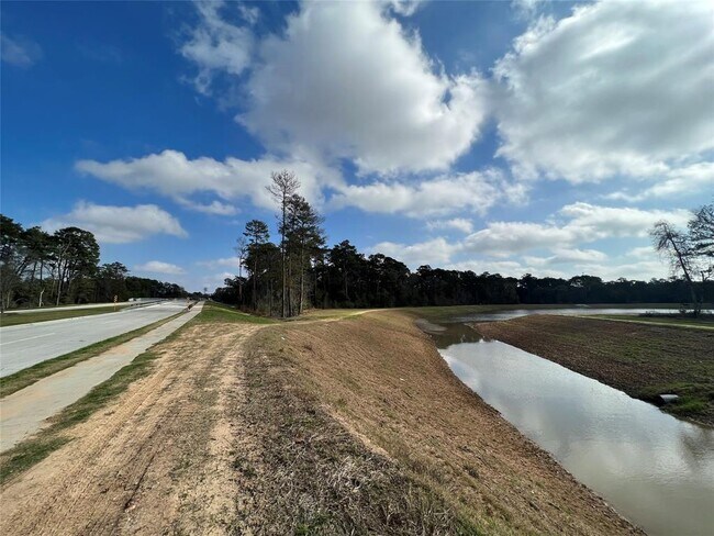 Building Photo - 16006 Arapaho Bend Ln