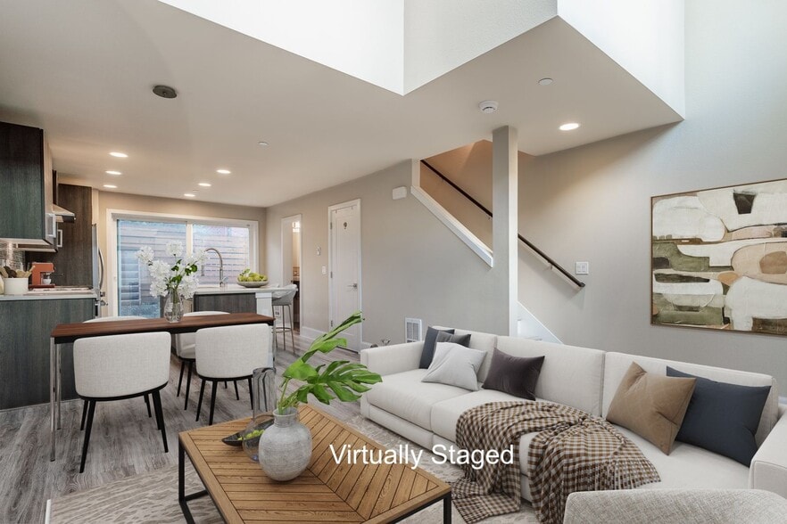 Building Photo - Welcome Home Modern Townhome in the heart of Freemont