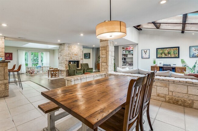 Building Photo - 1602 Glen Valley Dr