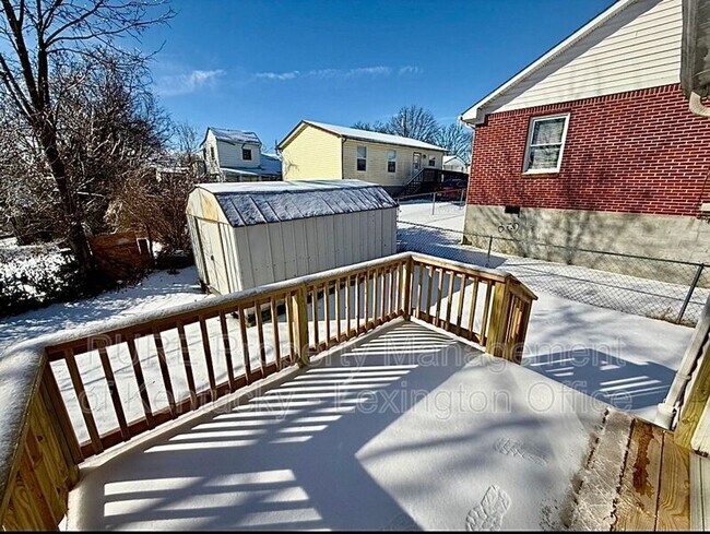 Building Photo - 200 Madison Ave