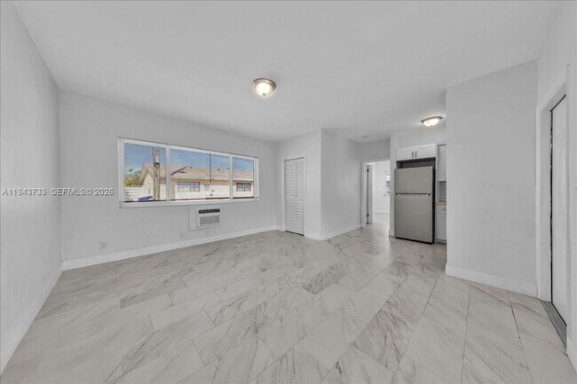 Building Photo - 1839 Funston St