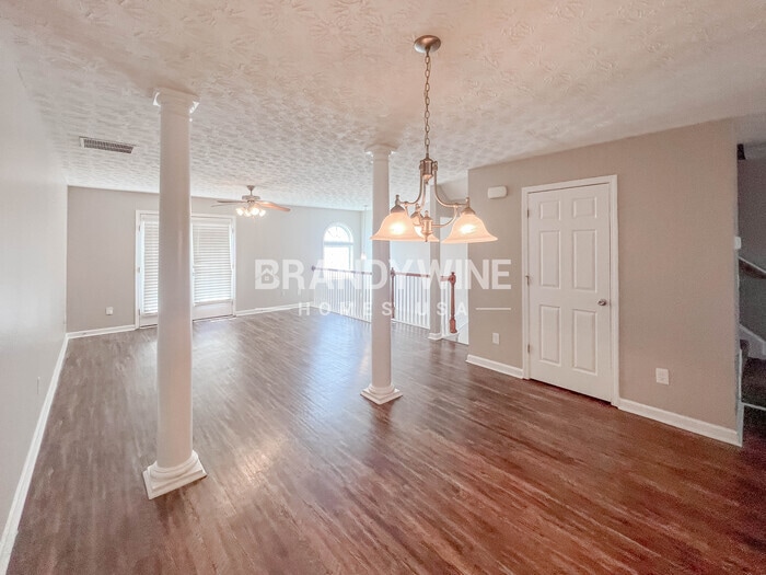 Building Photo - 3110 Bonnes Dr