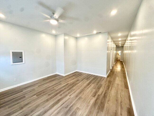 Building Photo - 3206 Rudd Ave