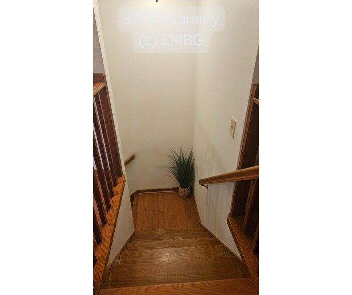 Building Photo - 37789 Laramy Ln