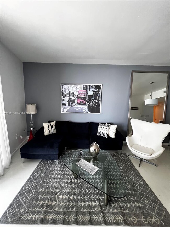 Building Photo - 475 Brickell Ave
