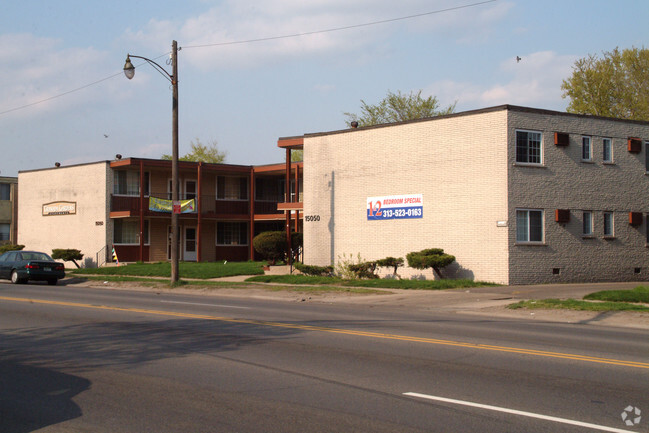 Primary Photo - Granada Gardens South