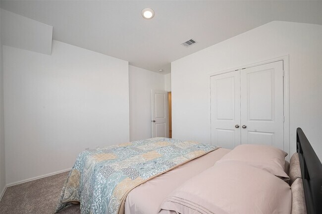 Building Photo - 5343 Sleepy Fox Ln