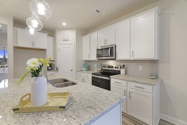Building Photo - 546 Becks Pl