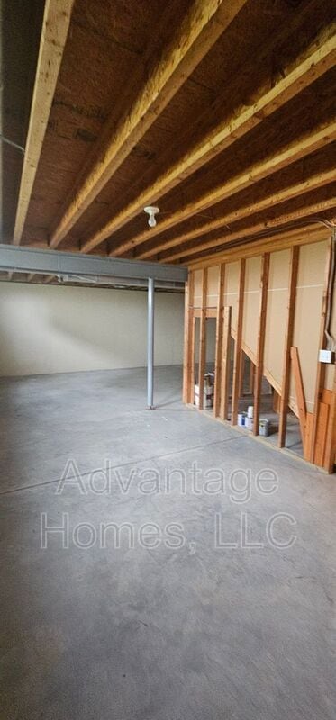 Building Photo - 809 Midjay Dr