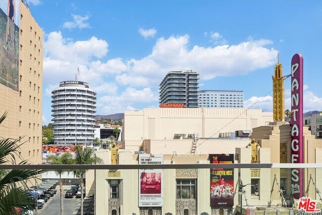 Building Photo - 6250 Hollywood Blvd