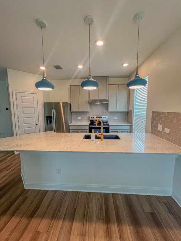 Building Photo - 512 Barbary Coast Ln