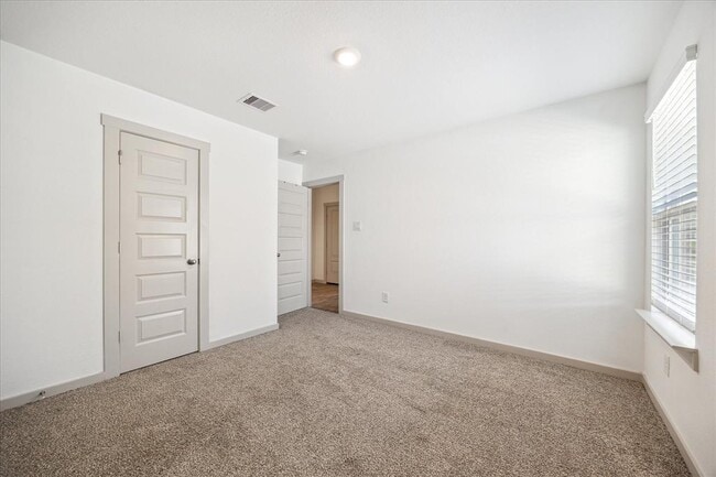 Building Photo - 8115 Brahman Ln