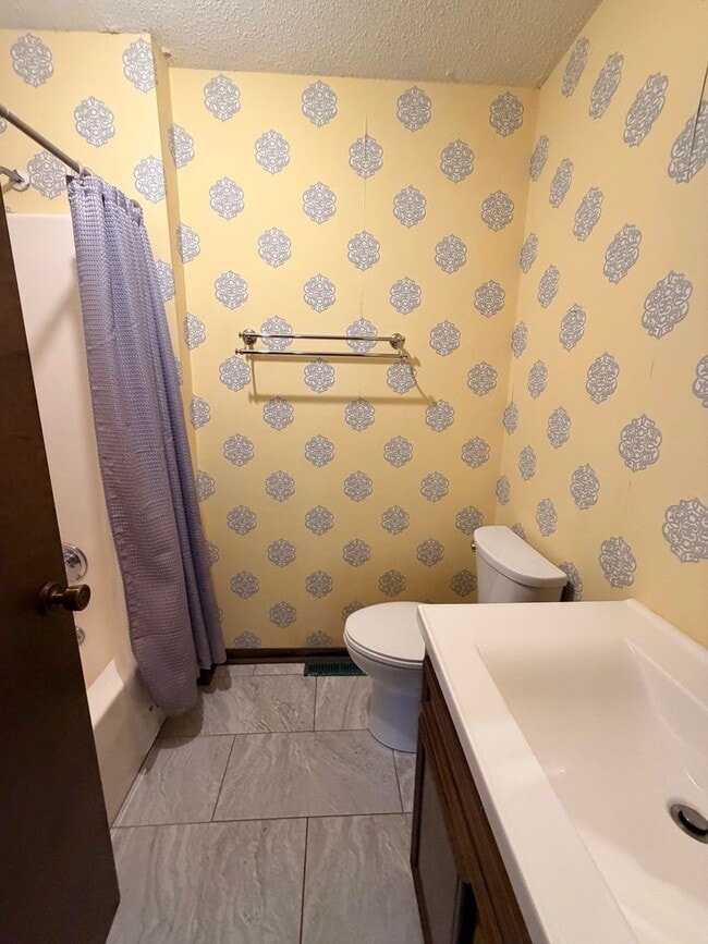 Building Photo - 103 Chestnut Ridge