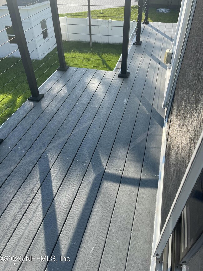 Building Photo - 5395 Heckscher Dr