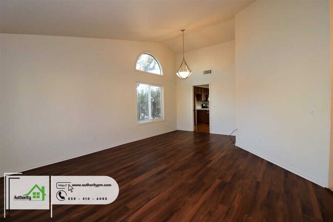 Building Photo - 2169 Sophy Pl