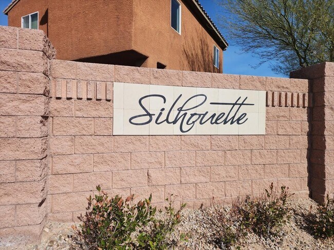 Building Photo - 752 Looking Bear Ct