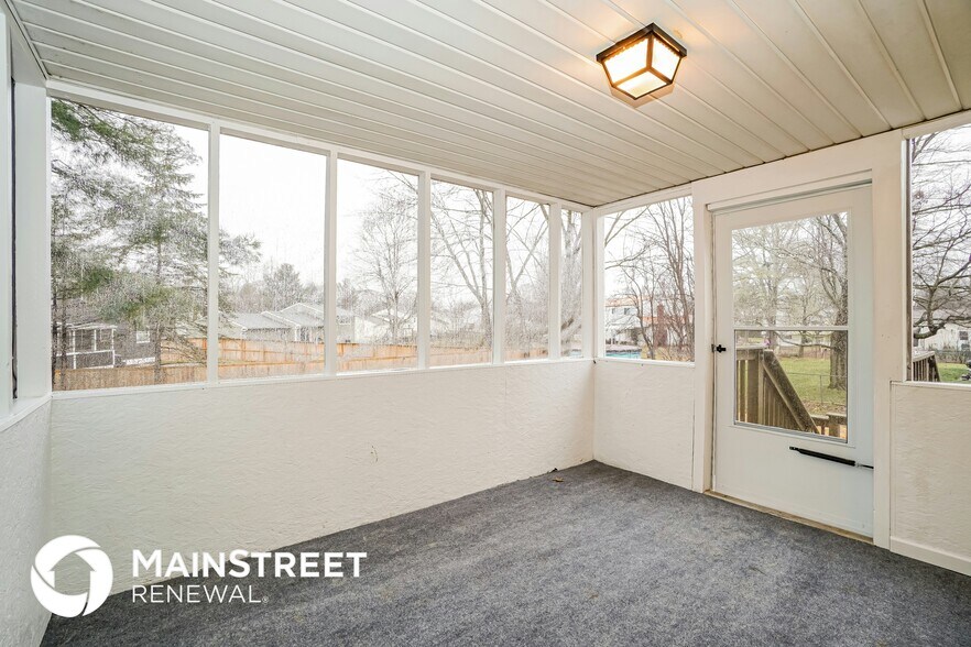 Building Photo - 511 Hilltop Dr