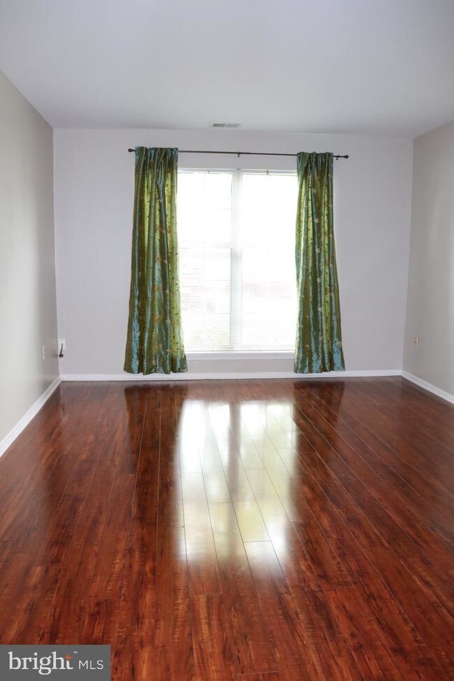 Building Photo - 237 Andover Pl