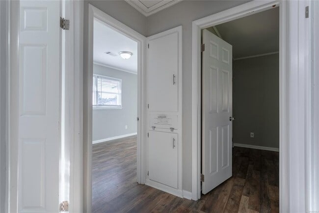 Building Photo - 221 Moncrief St